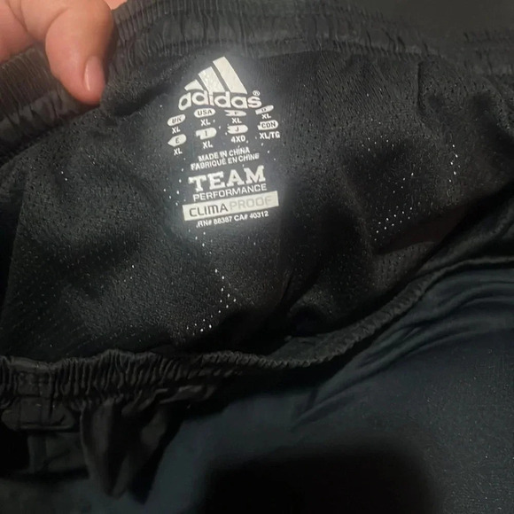 Adidas track pant size XL clima proof - Picture 3 of 5
